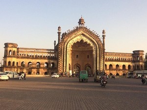 Rumi Darwaza