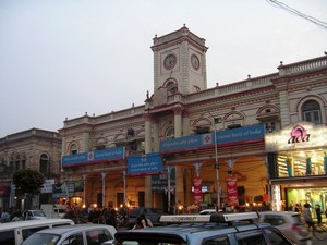 Hazratganj Market