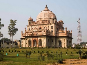 Maqbara / Tomb Of Saadat Ali Khan