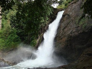 Soochipara Waterfalls / Sentinel Rock Waterfalls