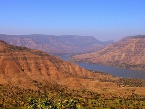 places to visit on the way to mahabaleshwar from mumbai