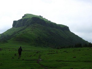 Tringalwadi Fort