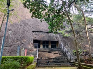 Thirunanthikarai Cave Temple