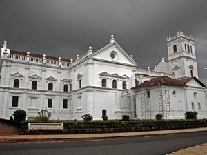 must visit tourist places in goa