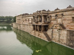Sarkhej Roza