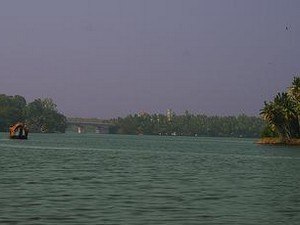 Ashtamudi Lake