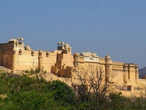 places to visit around delhi in march