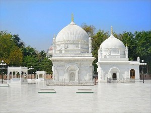 Dargah-E-Hakimi / Hakimi Masjid