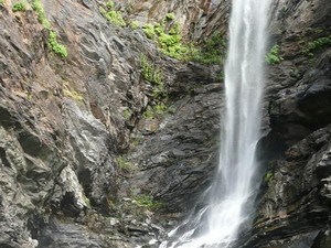 Arisina Gundi Falls, Near Murudeshwar