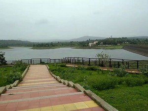 places to visit near omkareshwar within 50 km