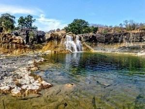 Bamniya Kund Waterfall