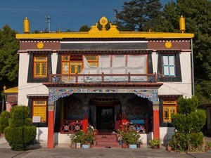 Happy Valley / Tibetan Buddhist Temple
