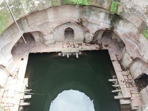 Champa Baoli & Hammam Ghar