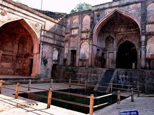 Nilkanth Mahadev Mandir & Nilkanth Palace