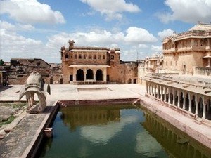 hyderabad places to visit near airport