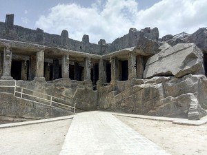 Khapra Kodiya Caves