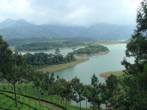 tourist places in kerala hill stations