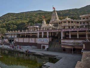 Damodar Kund & Temple