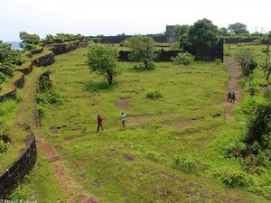 Jaigad Fort & Lighthouse, Near Ganpatipule