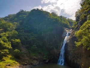 Dunhinda Falls