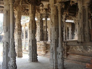 nearby places to visit in bangalore within 300 kms