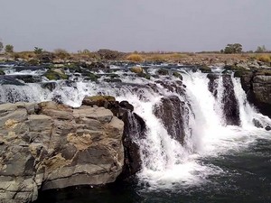 places to visit near omkareshwar within 50 km