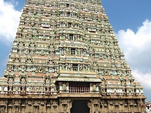 Kasi Viswanathar Temple / Ulagamman Temple
