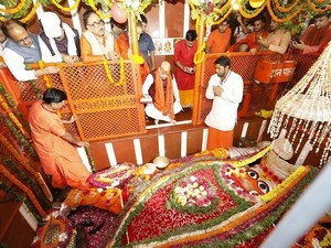 Bade Hanuman Temple / Lette Hanuman Temple