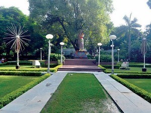 Chandrashekar Azad Park / Alfred Park