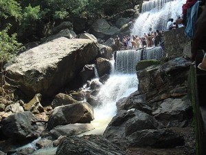 Suruli Waterfalls