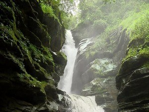 Ermayi Falls / Ermai Falls