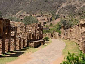 Enlarge Image tourist places near agra within 500 kms