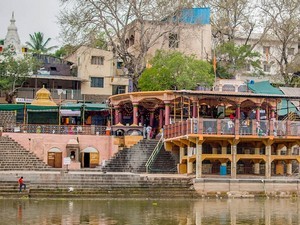 Narsinhwadi Datta Mandir / Narsobawadi