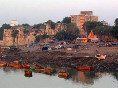 Surat Castle / Surat Fort