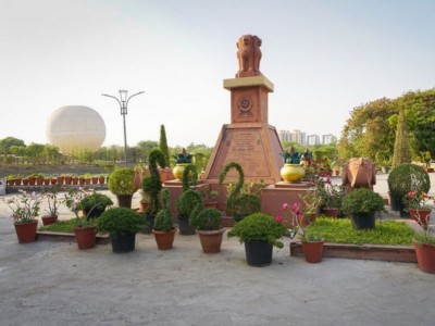 Botanical Garden / Sneh Rashmi Botanical Garden