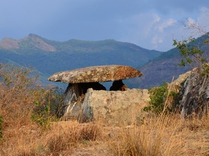Dolmens / Muniyaras