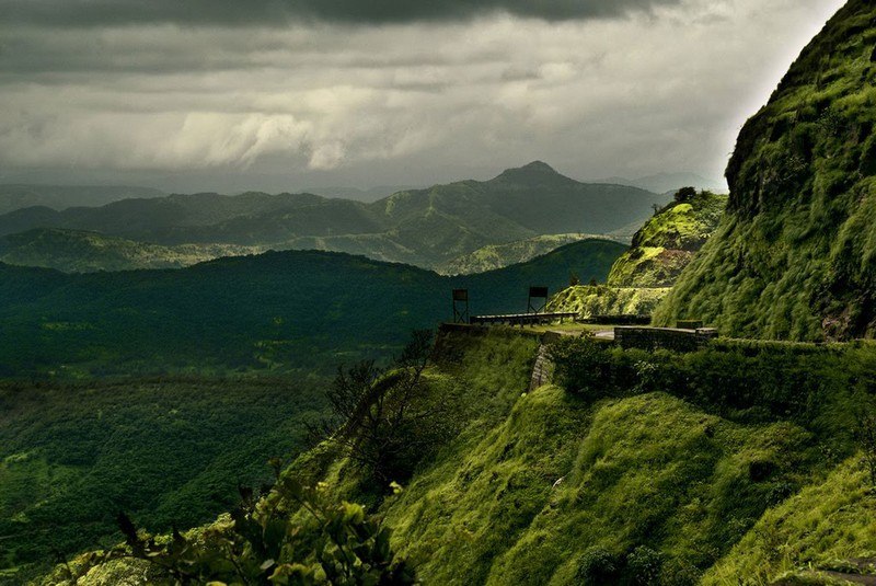 10 Iconic Destinations That Define the Hill Station in India