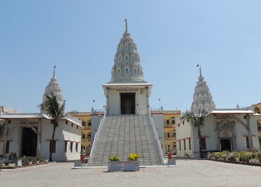 Kundalpur Digambar Jain Temple