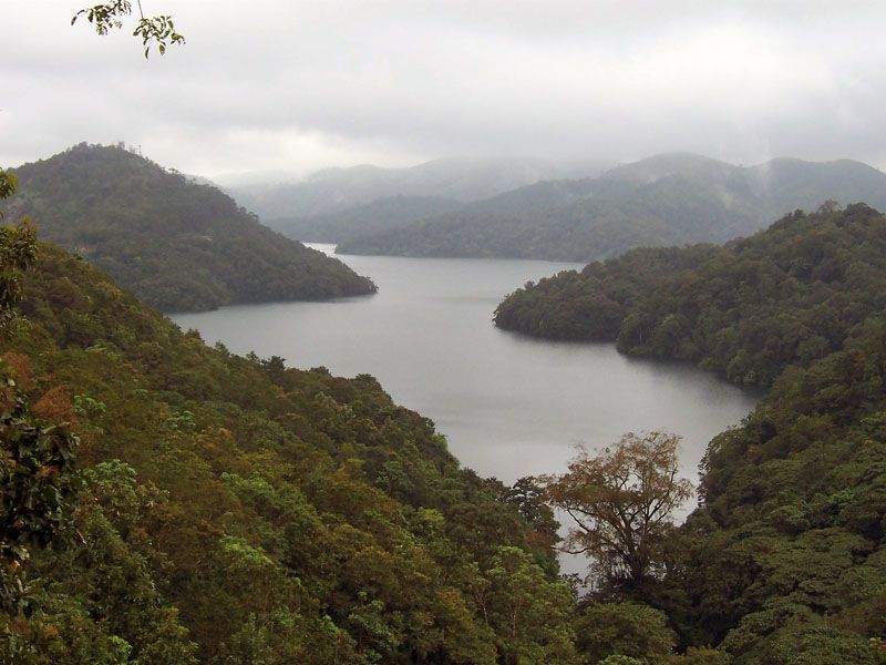 idukki tourist places map