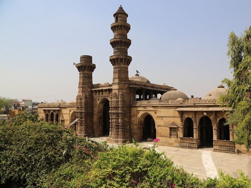 Jhulta Minar / Shaking Minarets, Ahmedabad - Timings, History, Best time to visit