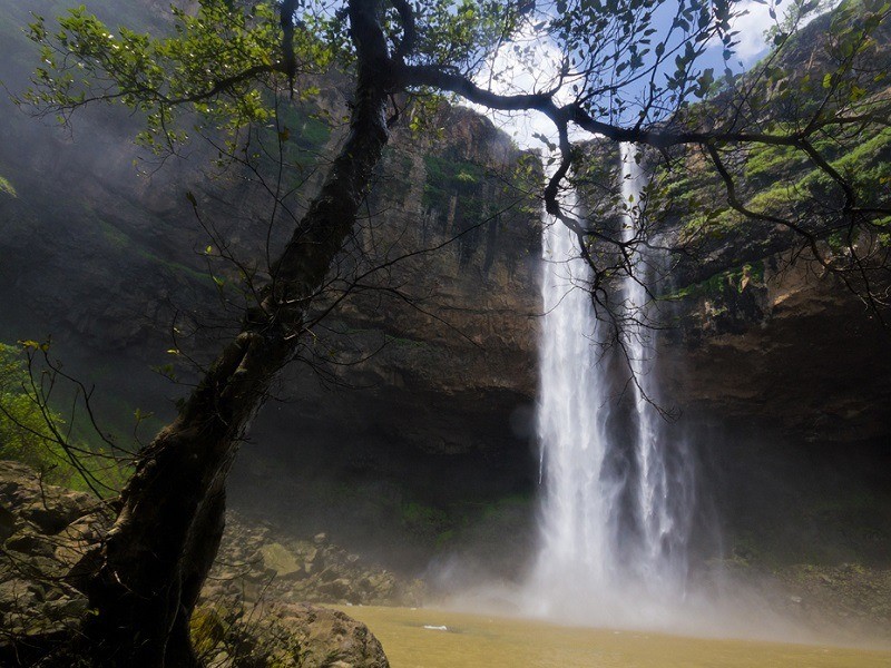 Gidiya Khoh Waterfall