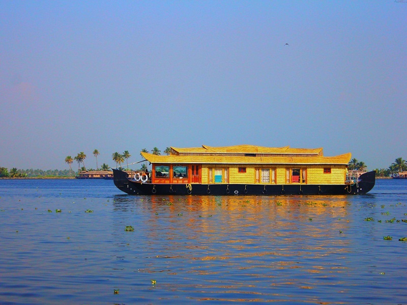 kollam to alleppey backwater cruise