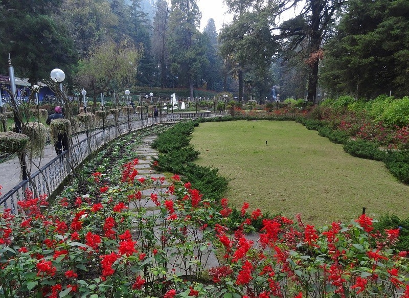 tourist places near company garden mussoorie