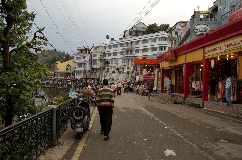 Mall Road, Mussoorie - Things to buy