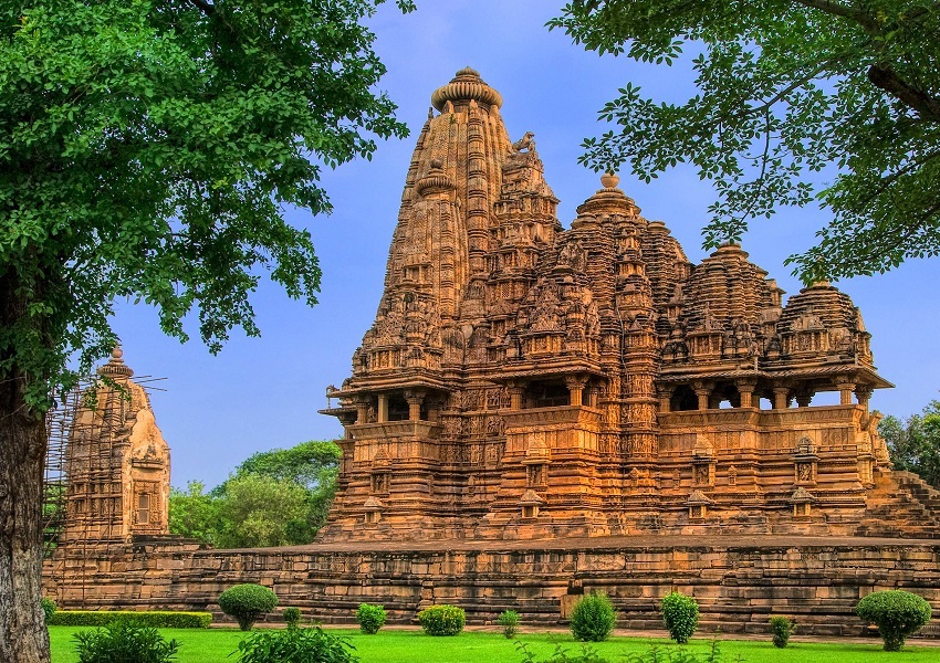 tourist spot around khajuraho