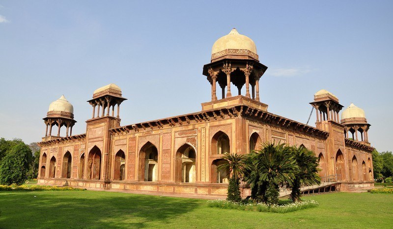 Mariam-uz-Zamani Tomb, Agra - Timings, History, Best time to visit