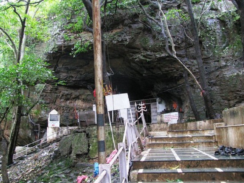 Bada Mahadev Cave