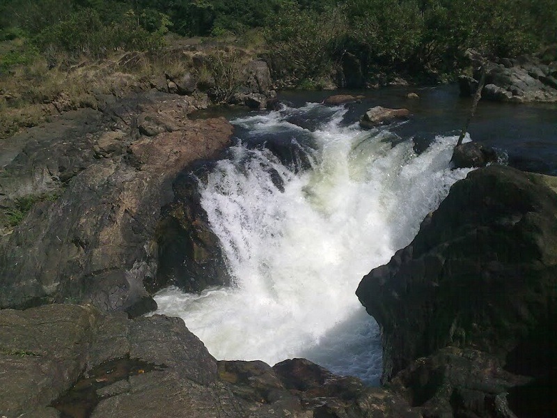 Jomlu Theertha Falls