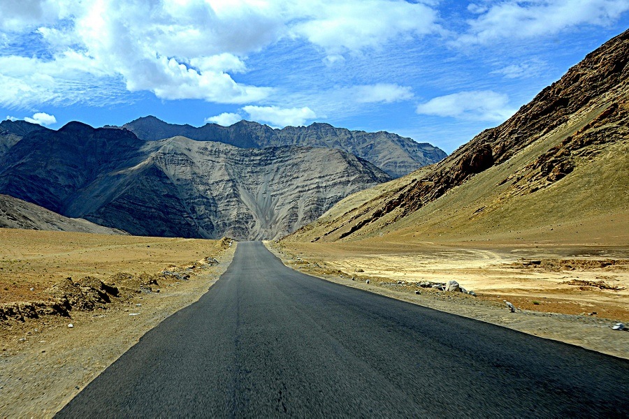 Magnetic_Hill_Ladakh