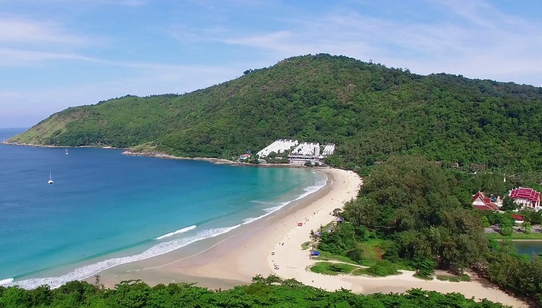 Nai Harn Beach